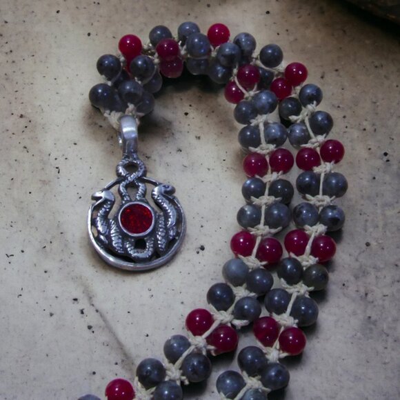 NEW Handmade Double Snake Necklace. Gray Labradorite &Red Agate Gemstone Bead - Picture 6 of 7